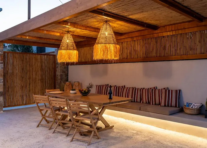 Gemm House * 赫索尼索斯